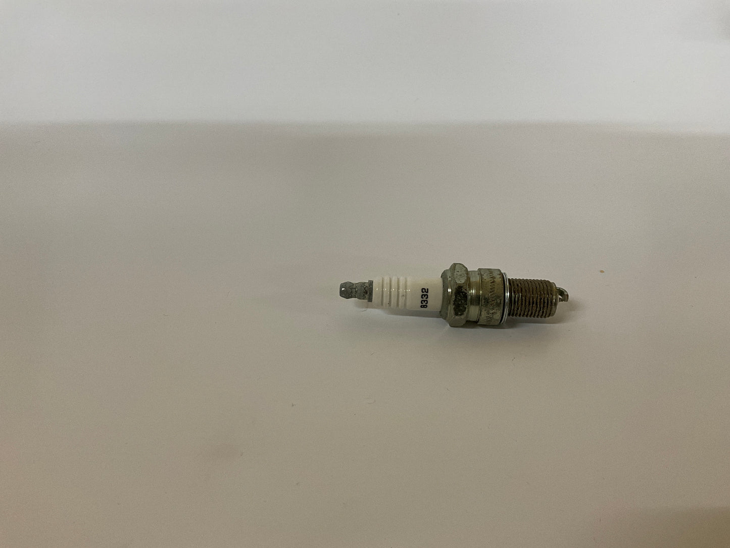 R/B ECMU0151 SPARK PLUG AUTOLITE 4261 COPPER